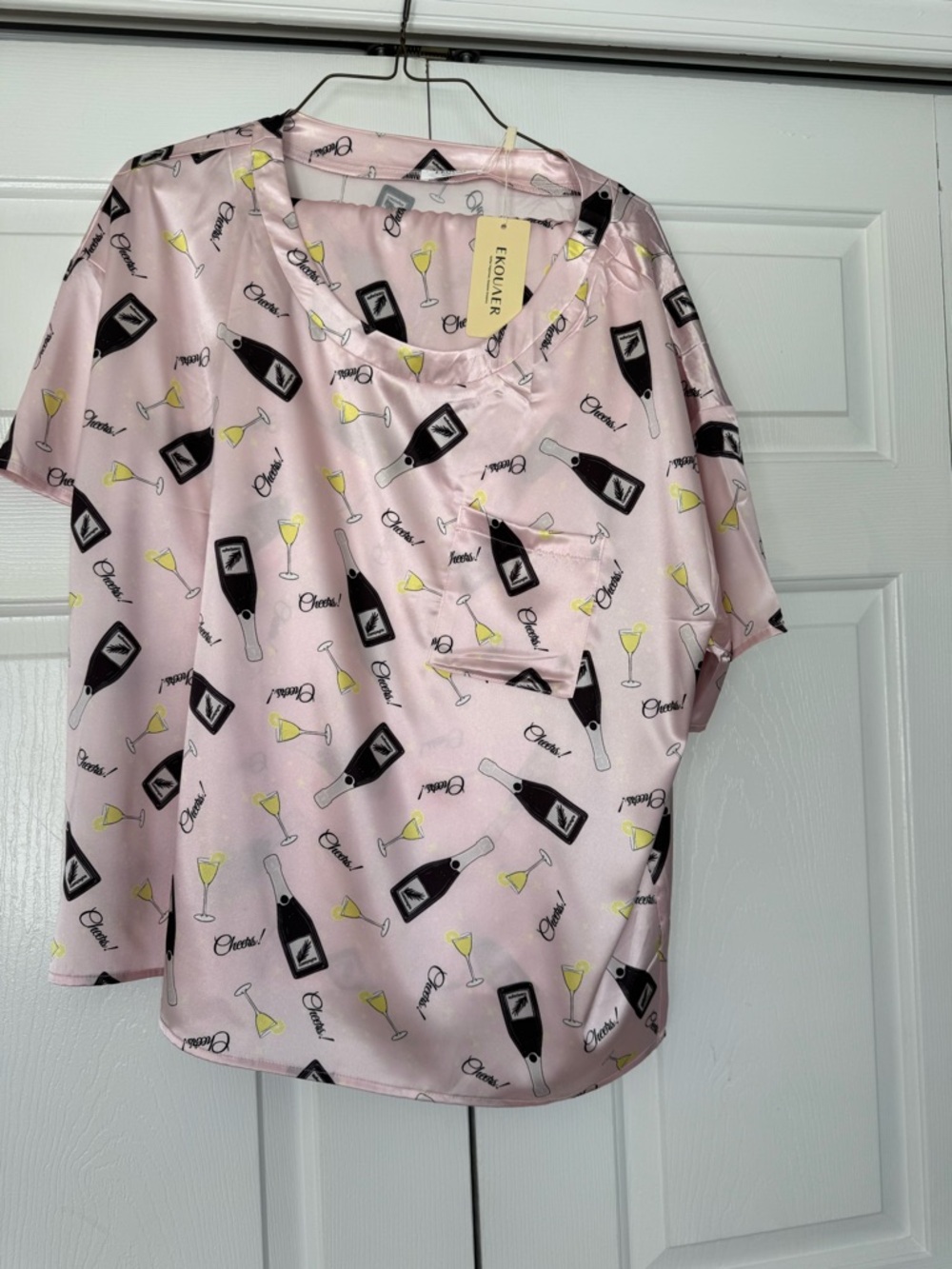 Ekouaer  Pink Satin Pajama Top with Champagne Print